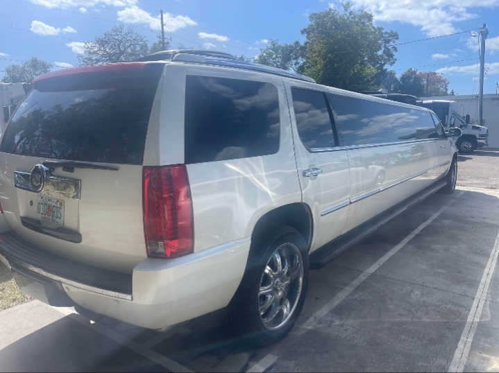 2008 Cadillac Escalade Limousine