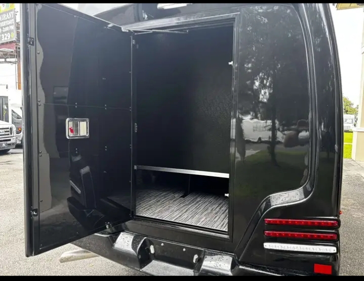 2025 Turtle Top Van Terra Shuttle Van