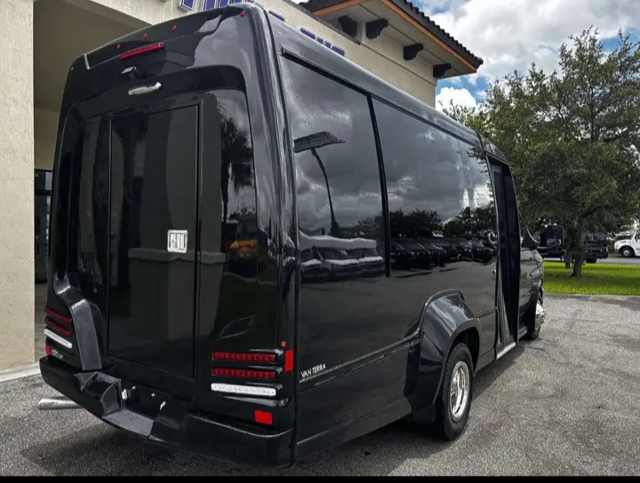 2025 Turtle Top Van Terra Shuttle Van