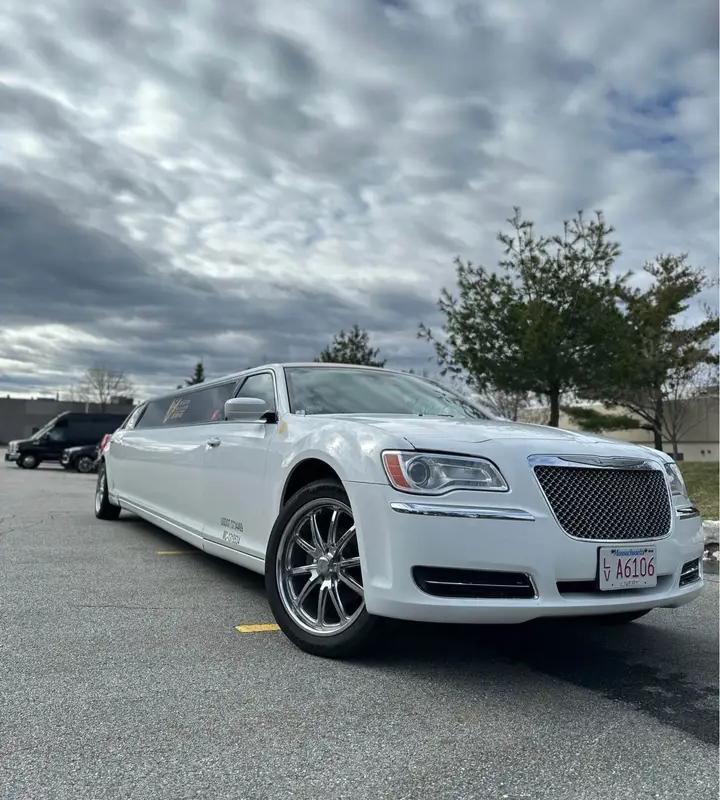 2014 Chrysler 300 Limousine
