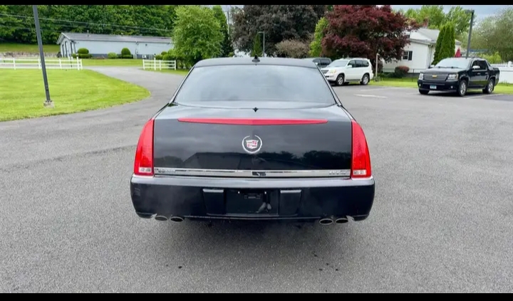 2010 Cadillac DTS Limousine