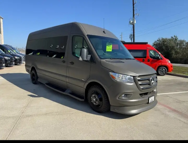 2024 Mercedes Benz Sprinter