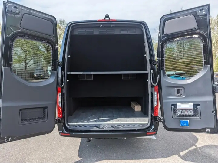 2025 Mercedes Benz Sprinter