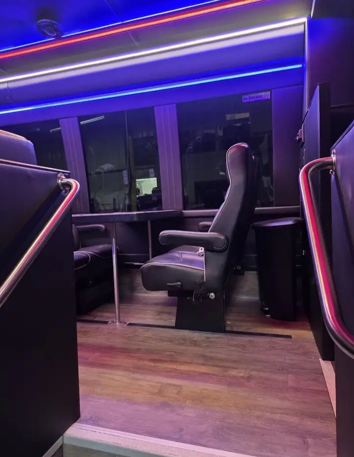 2018 Ford E-450 Limo Bus