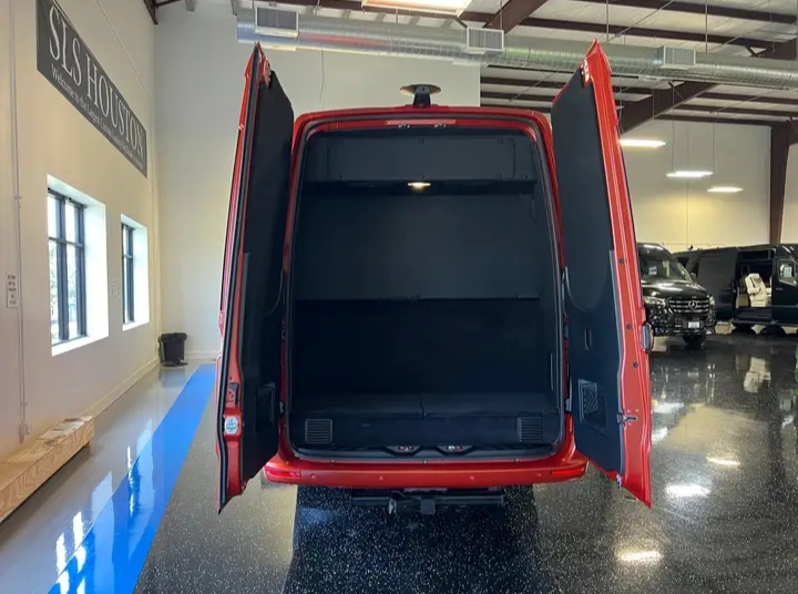 2025 Mercedes Benz Sprinter