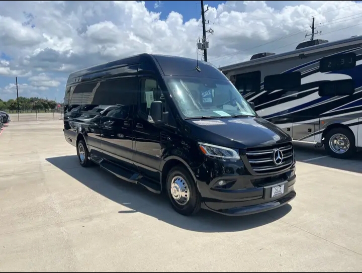 2025 Mercedes Benz Sprinter