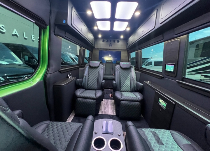 2025 Mercedes Benz Sprinter