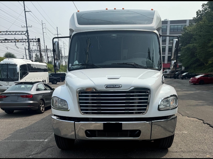 2016 Freightliner M2 Shuttle Bus