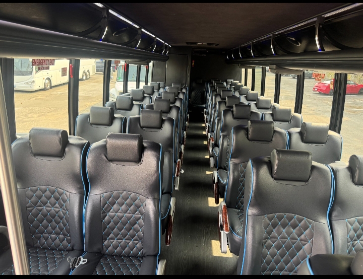 2016 Freightliner M2 Shuttle Bus