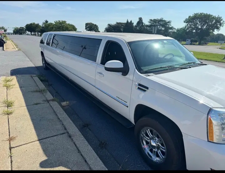 2012 Cadillac Escalade ESV Limousine