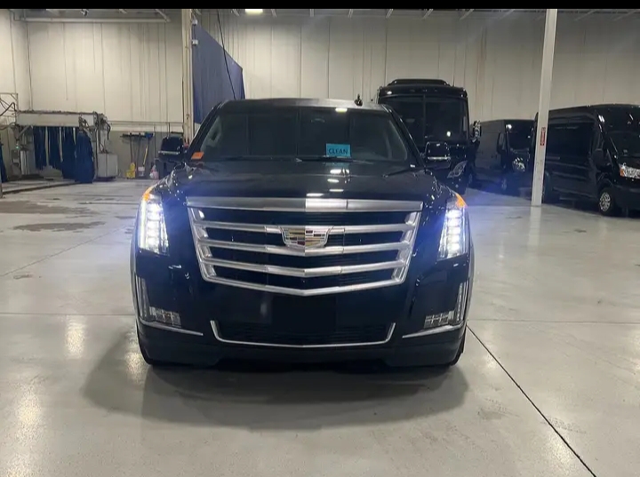 2018 Cadillac Escalade ESV Limousine