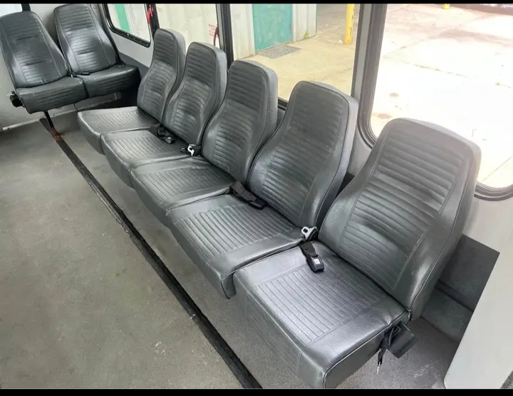 2013 Ford E-350 Shuttle Bus