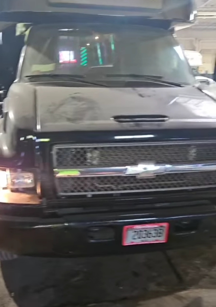 2017 GMC C5500 Limo Bus