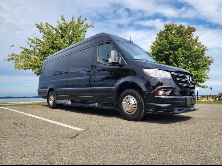 2025 Mercedes Benz Sprinter