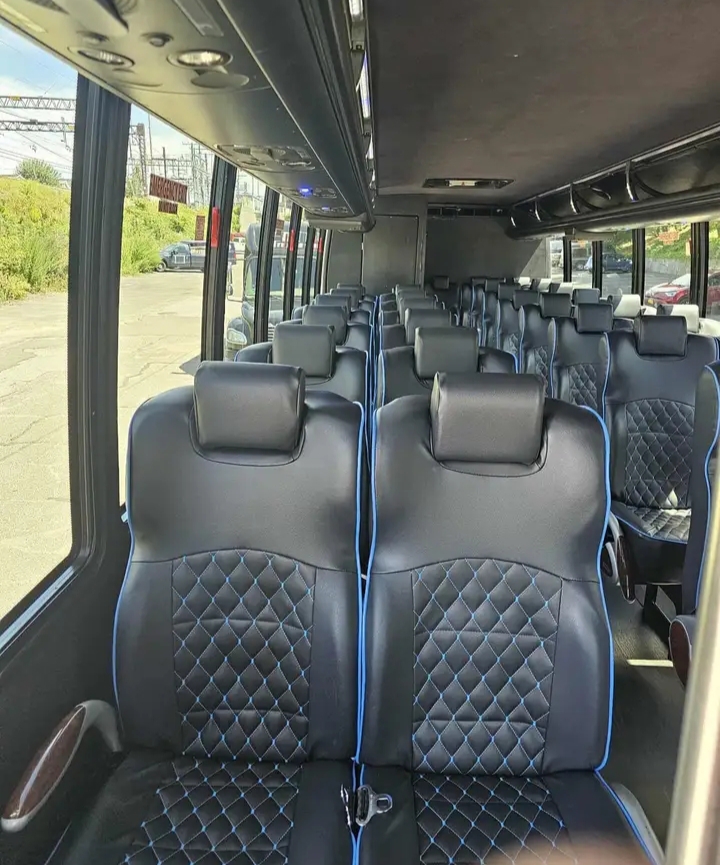 2016 Freightliner Shuttle Bus