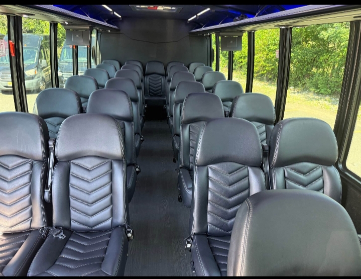 2019 Ford F-550 Shuttle Bus