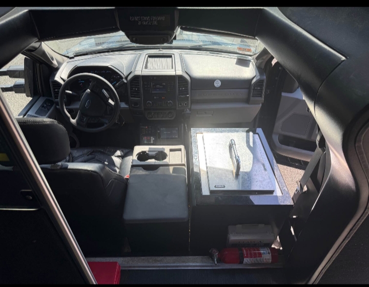 2019 Ford F-550 Shuttle Bus