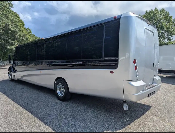 2019 Freightliner M2 Shuttle Bus