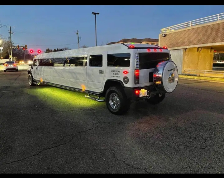 2006 Hummer H2 Limousine