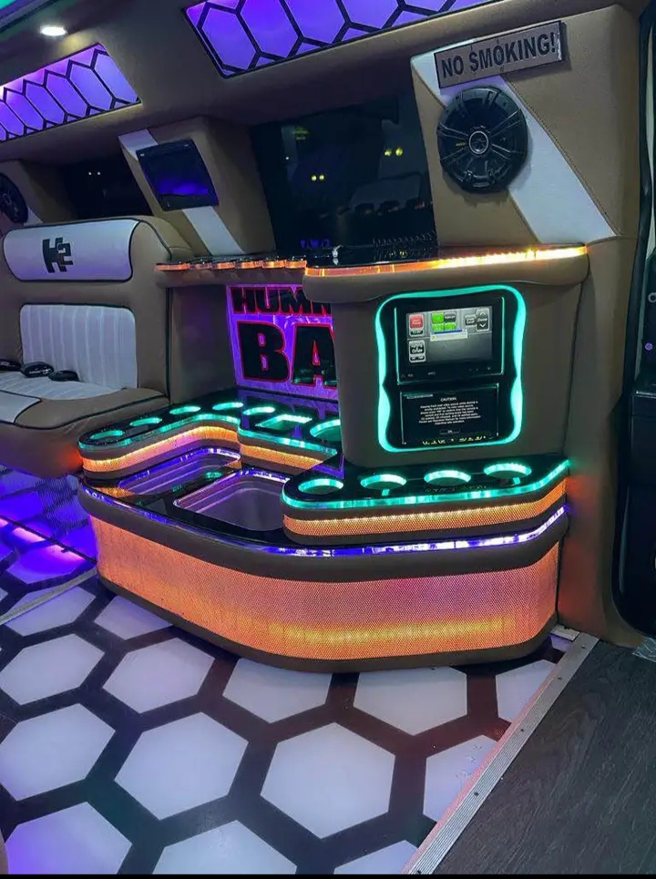 2006 Hummer H2 Limousine