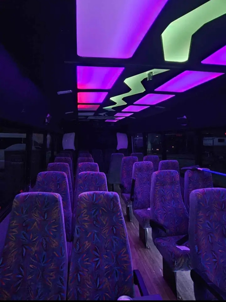 2007 Ford F-550 Shuttle Bus