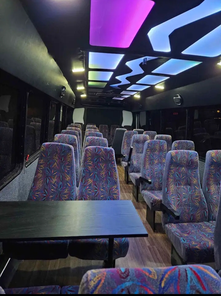 2007 Ford F-550 Shuttle Bus