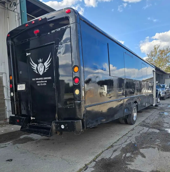 2007 Ford F-550 Shuttle Bus