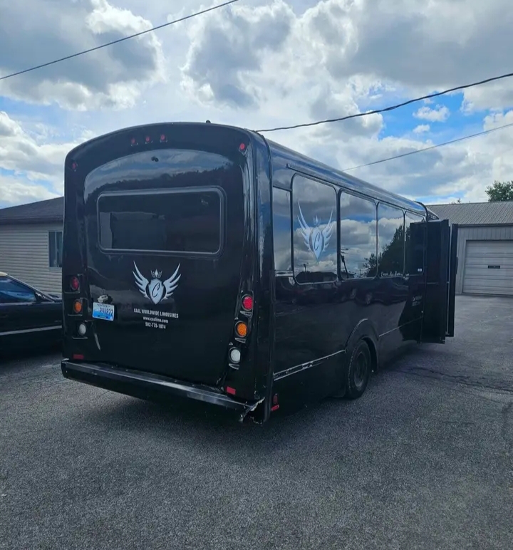 2007 Ford E-450 Party Bus