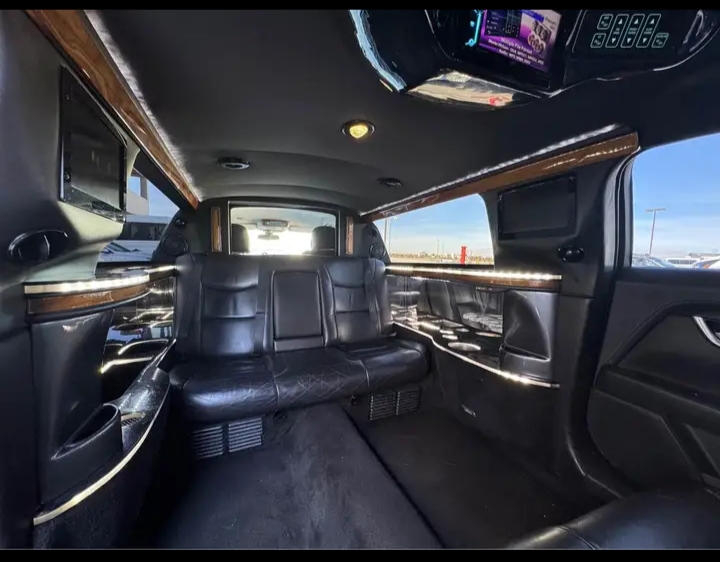 2015 Cadillac XTS Limousine