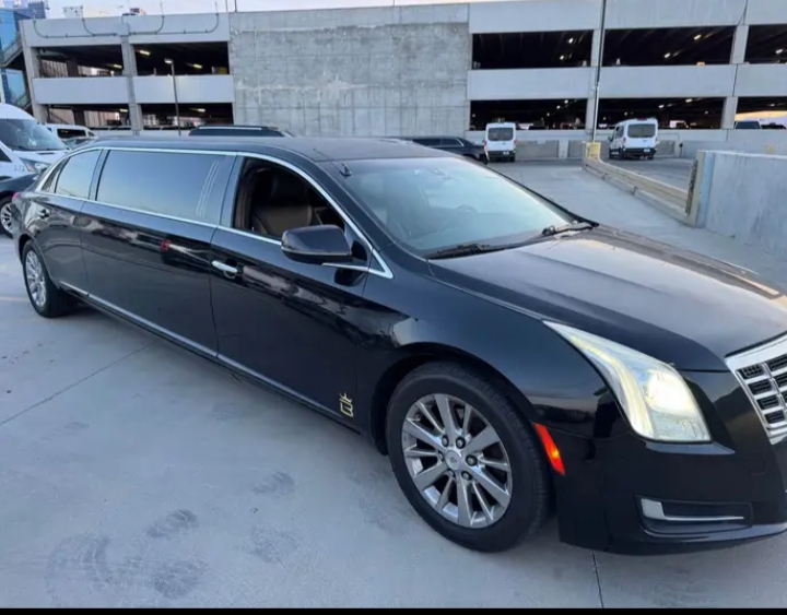 2015 Cadillac XTS Limousine