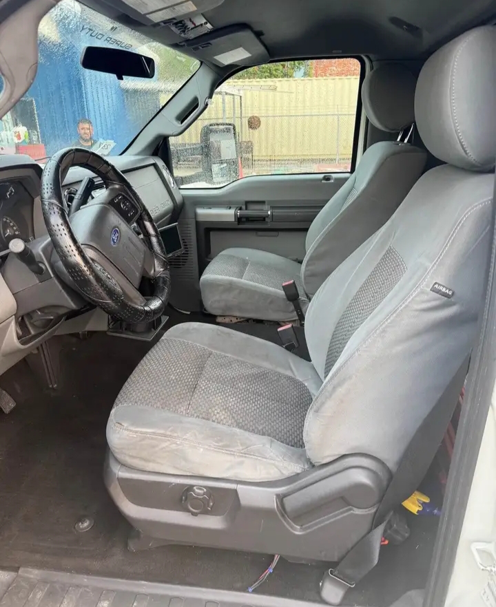 2013 Ford F-550 Shuttle Bus