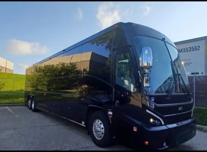 2018 MCI J4500 Motorcoach