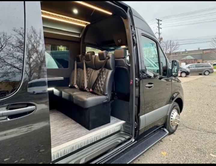 2024 Mercedes Benz Sprinter