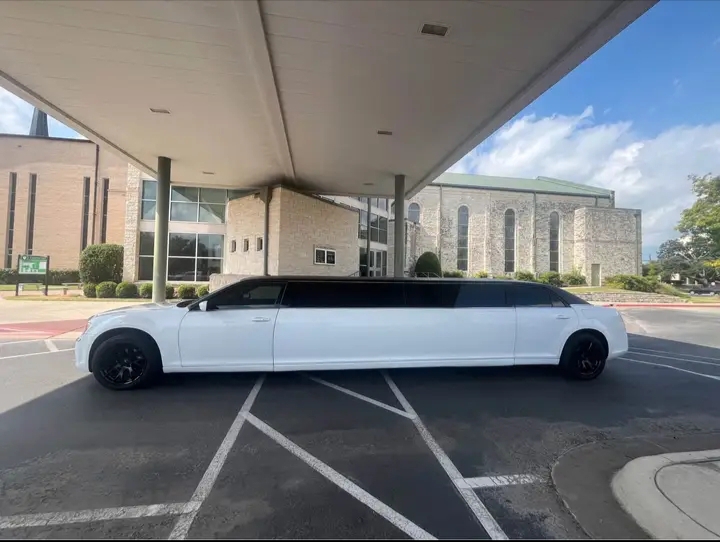 2012 Chrysler 300 Limousine