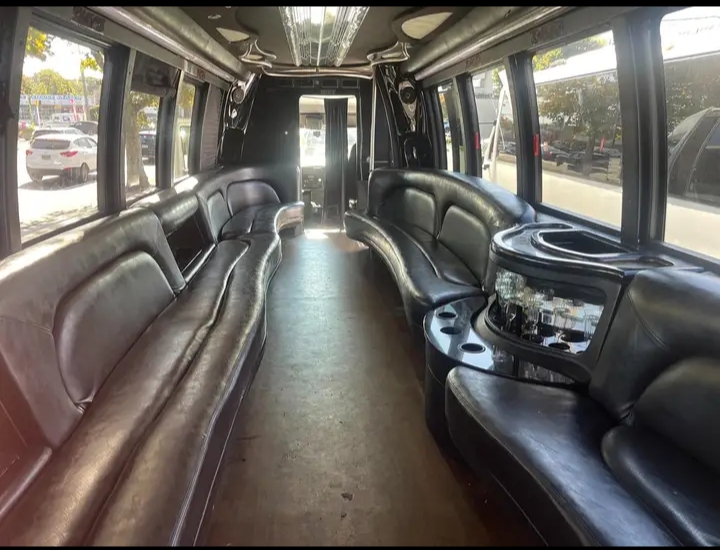 2012 International Durastar Limo Bus