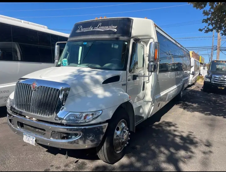2012 International Durastar Limo Bus