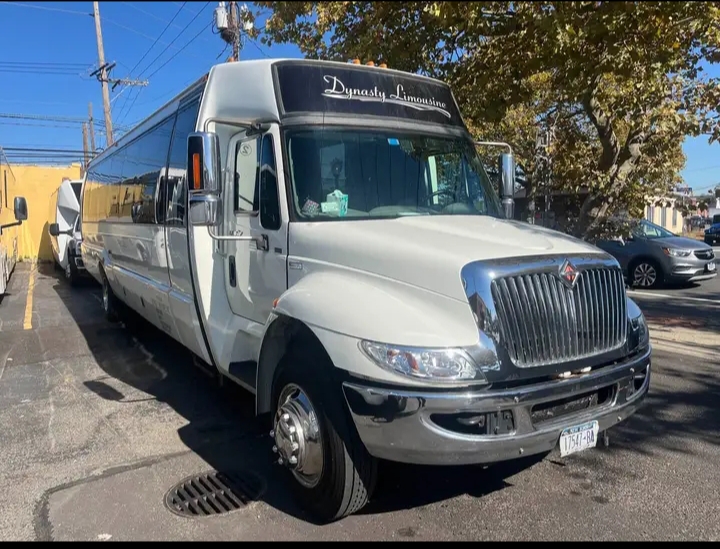 2012 International Durastar Limo Bus