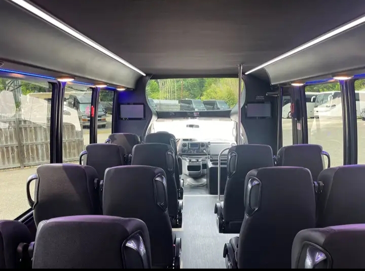 2025 Ford E-450 Shuttle Bus