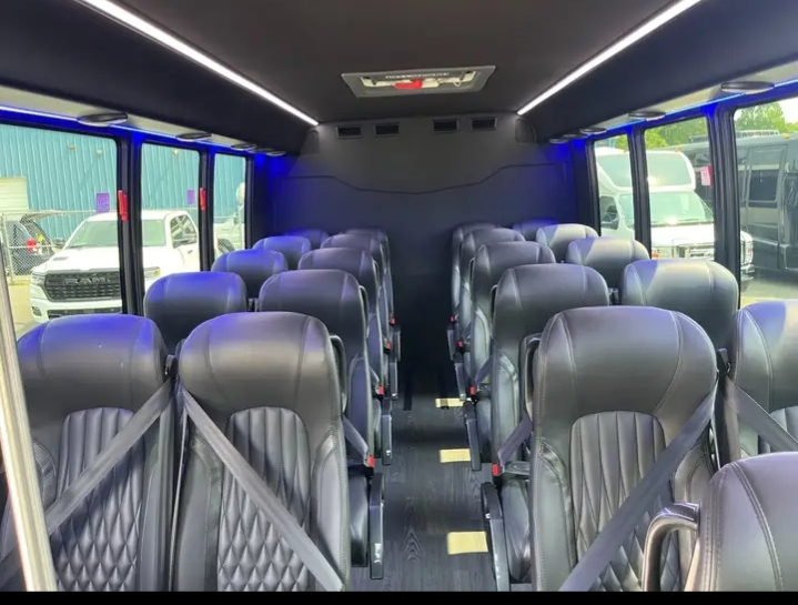 2025 Ford E-450 Shuttle Bus