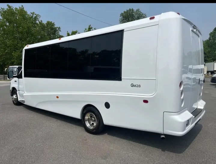 2025 Ford E-450 Shuttle Bus