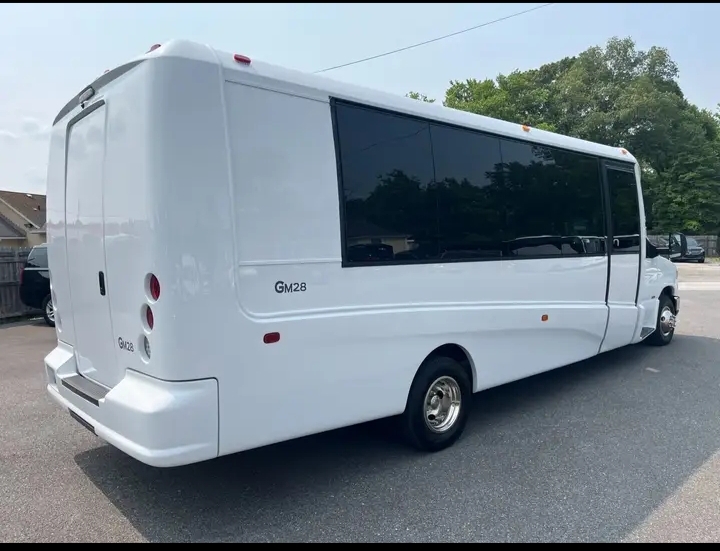 2025 Ford E-450 Shuttle Bus