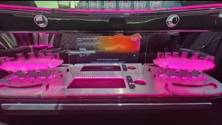 2022 Chrysler 300 Limousine