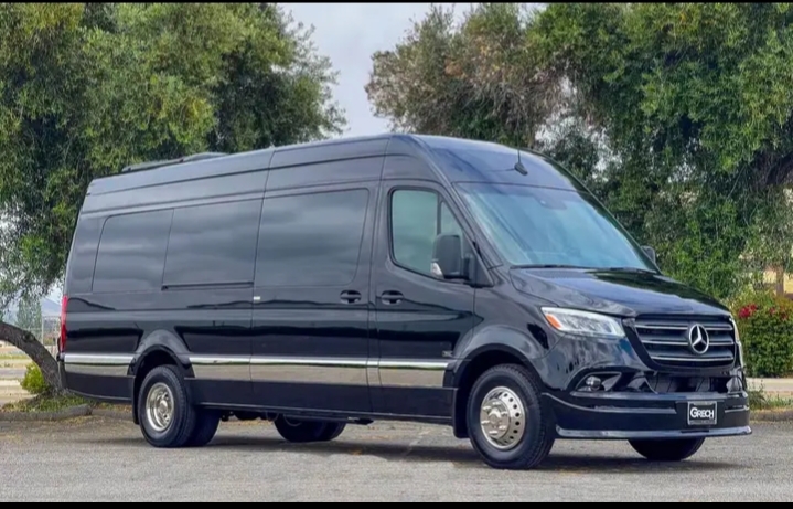 2025 Mercedes Benz Sprinter