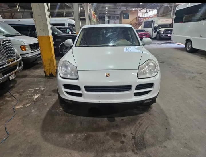 2004 Porsche Cayenne Limousine