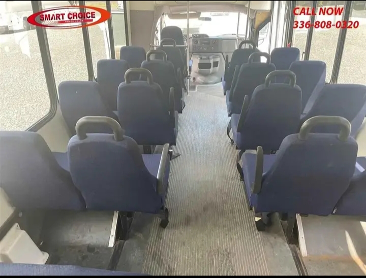 2011 Ford E-450 Shuttle Bus