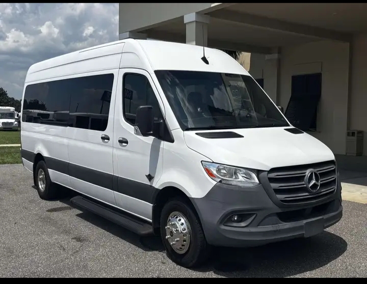 2022 Mercedes Benz Sprinter
