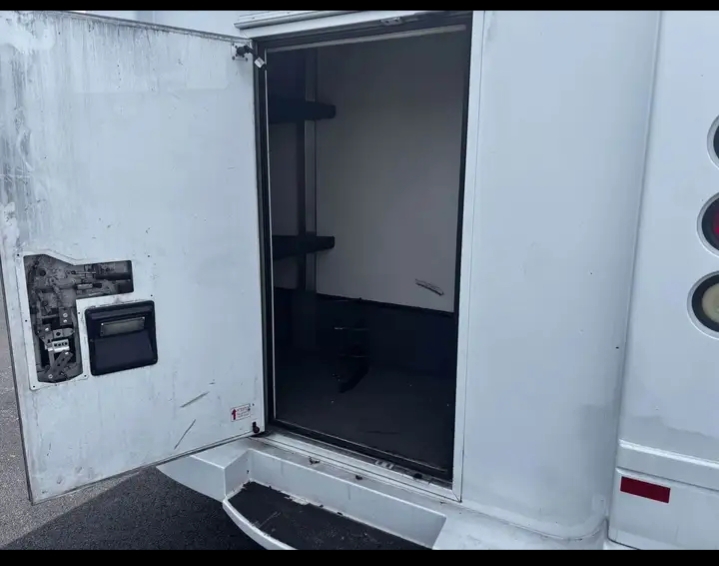 2011 Freightliner M2 Shuttle Bus