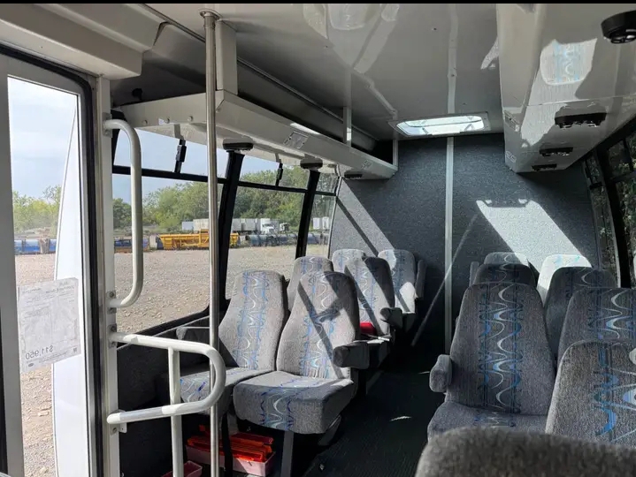 2009 Ford E-450 Shuttle Bus