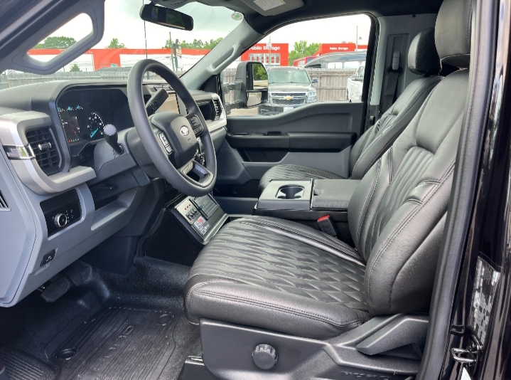 2025 Ford F-600 Shuttle Bus