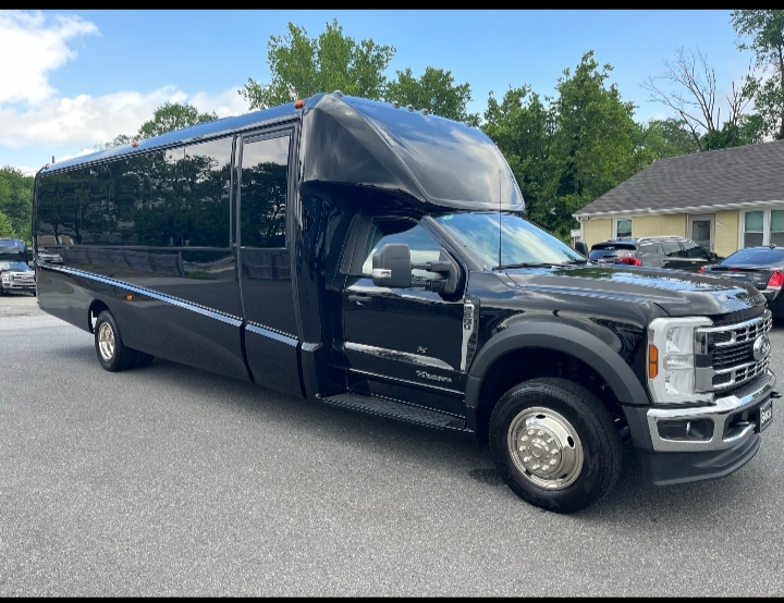 2025 Ford F-600 Shuttle Bus